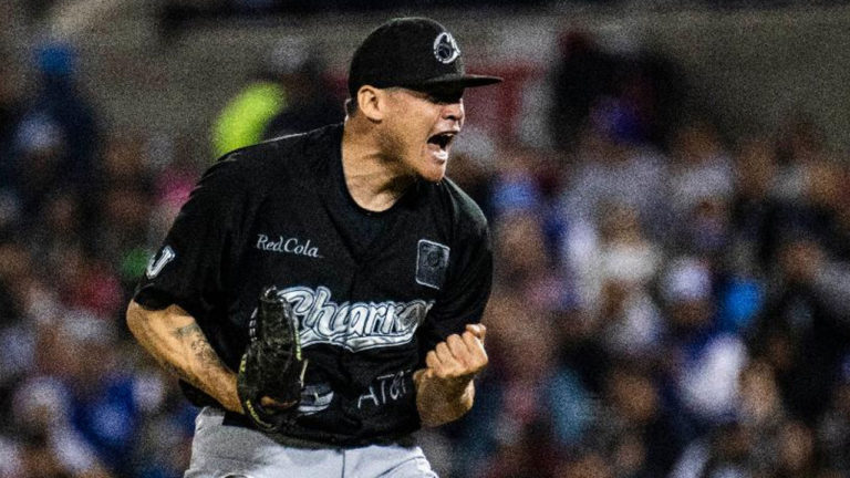 Charros blanquea a Yaquis y está a un juego de la final.