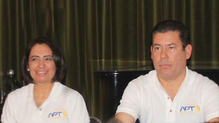 JOEL Y OLGA LIDIA AL FRENTE DE LA PRESENTACIÓN DEL NACIONAL DE SEMANA SANTA