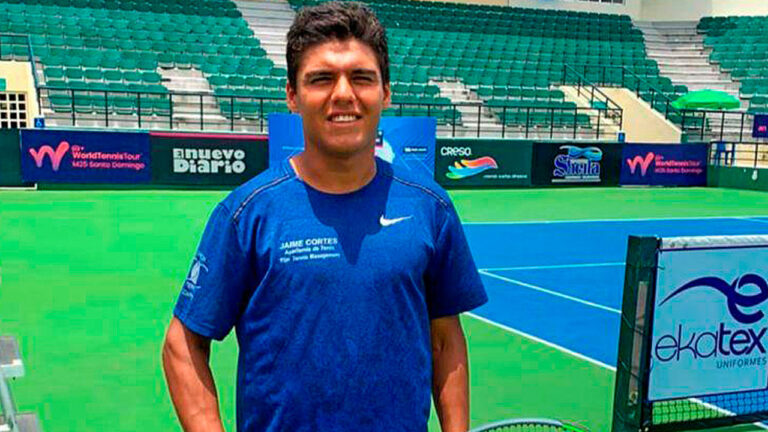 ALEX HERNÁNDEZ FIGURA DE CANCUN TENNIS COMPLEX GANÓ EN ESPAÑA