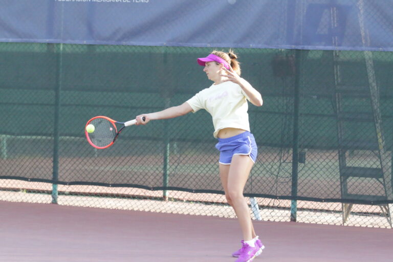 YMCA MALLORCA: CHECA COMO ENTRENO NADIA PODOROSKA A SU LLEGADA A LA CIUDAD DE MÉXICO