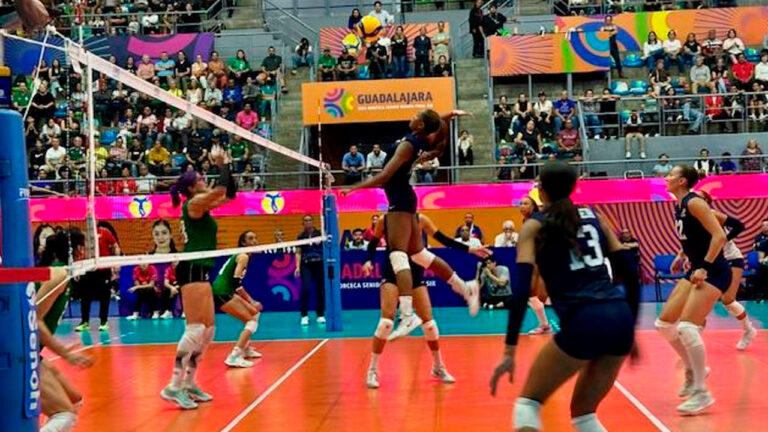 ESTADOS UNIDOS CORTA RACHA DE MÉXICO